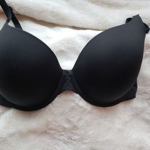 Victoria secret 34DD black bra